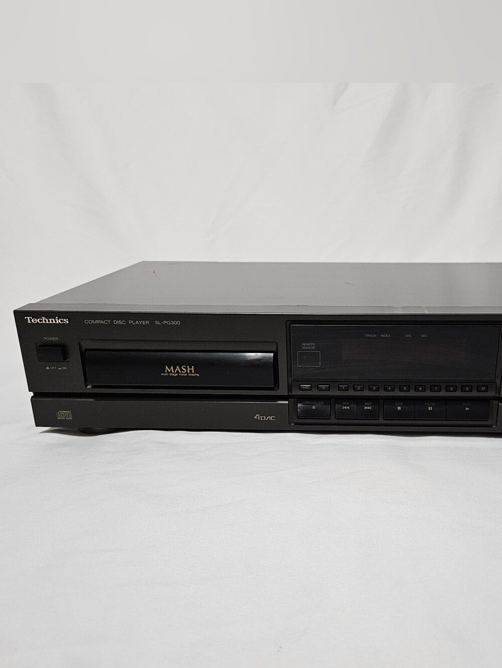 Technics SL-PG300 CD MASH Compact Disc Player Black Works No Remote Unit Only